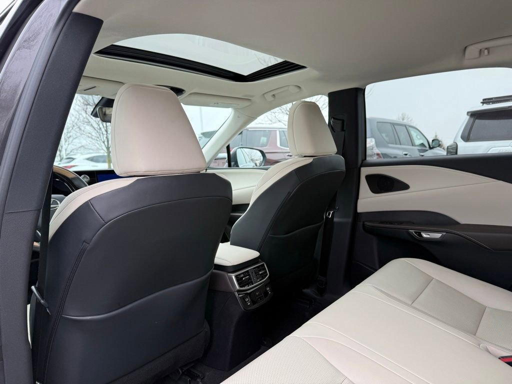 Certified 2024 Lexus RX 350 Premium w/ Accessory Package (Z1) image 17