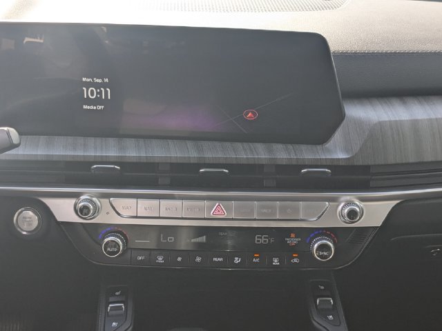 Certified 2024 Kia Telluride EX FWD image 18