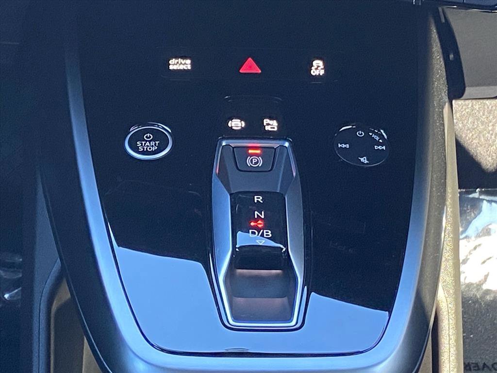 Used 2023 Audi Q4 e-tron Premium Plus image 10