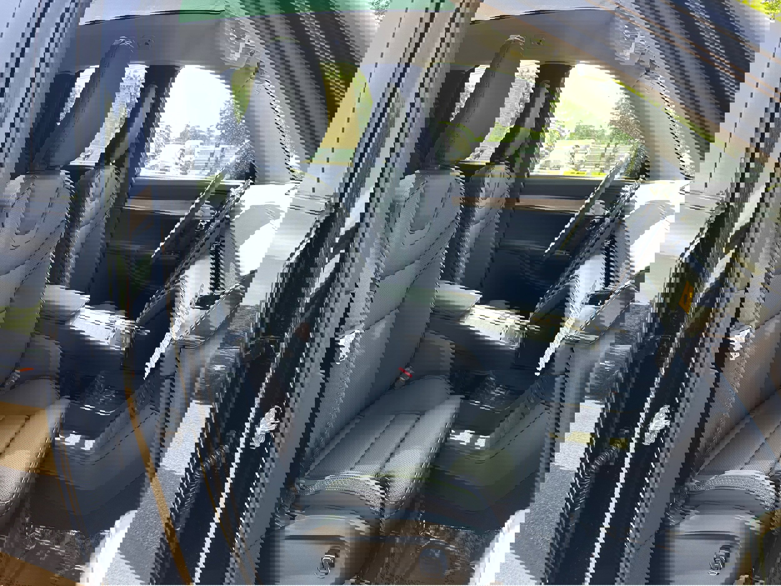 New 2025 Volvo EX90 Plus image 7