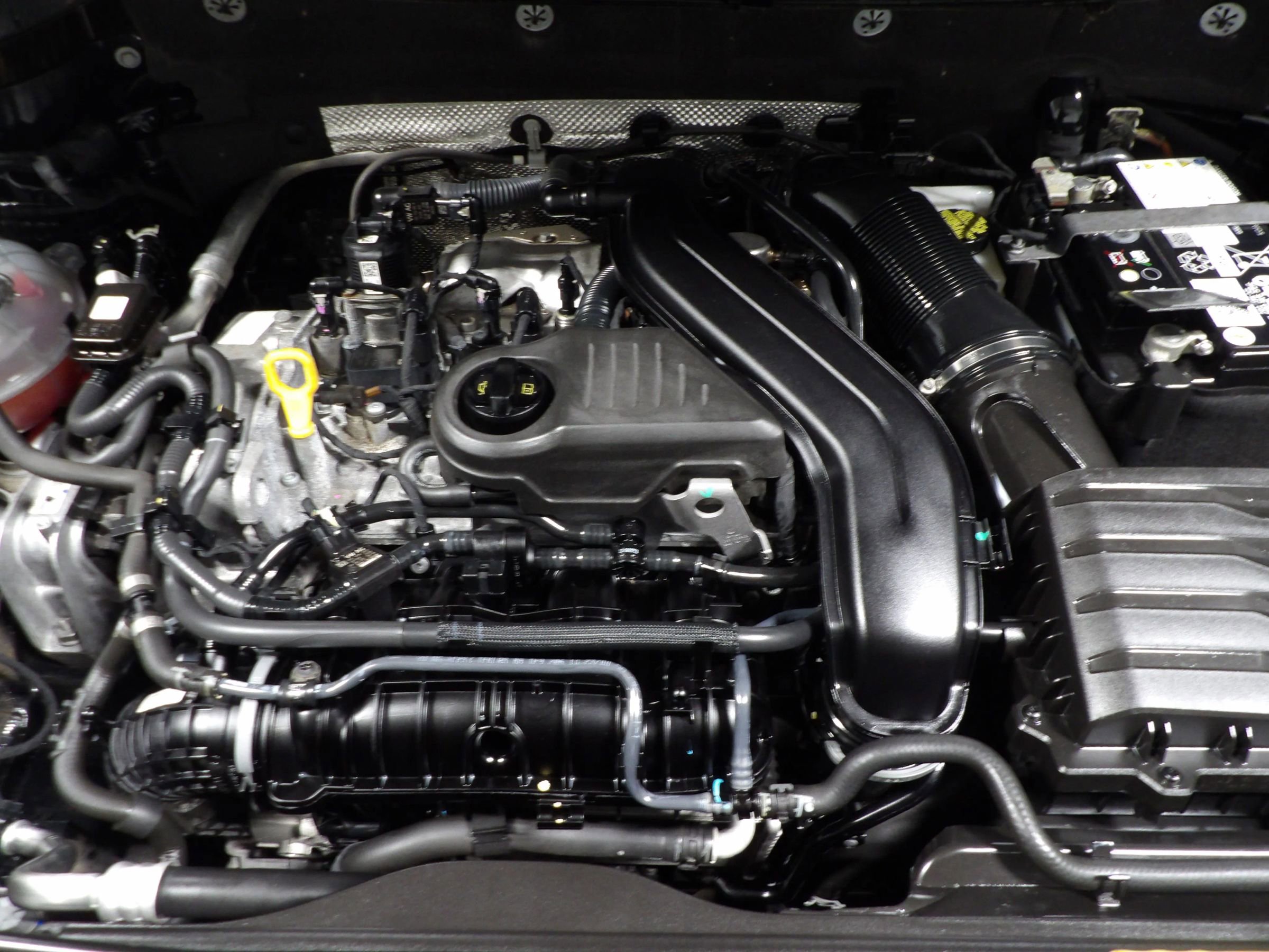 Used 2024 Volkswagen Taos SE w/ Panoramic Sunroof Package AWD/4WD image 25