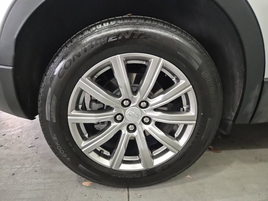 Used 2021 Cadillac XT4 Premium Luxury w/ Cold Weather Package image 11