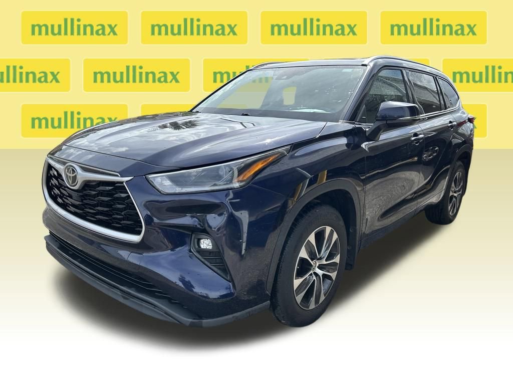 Used 2021 Toyota Highlander XLE image 6