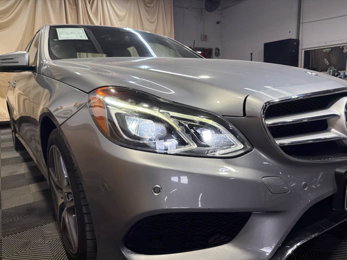 Used 2014 Mercedes-Benz E 550 4MATIC Sedan w/ Premium 1 Package image 7