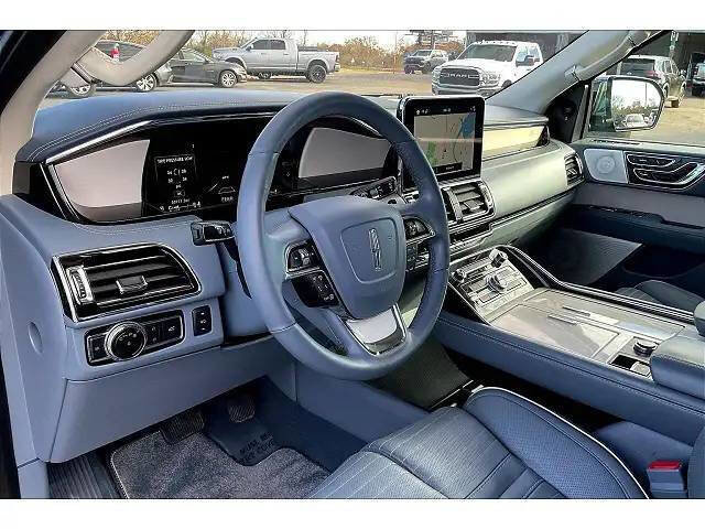 Used 2019 Lincoln Navigator L Black Label w/ Cargo Package image 5