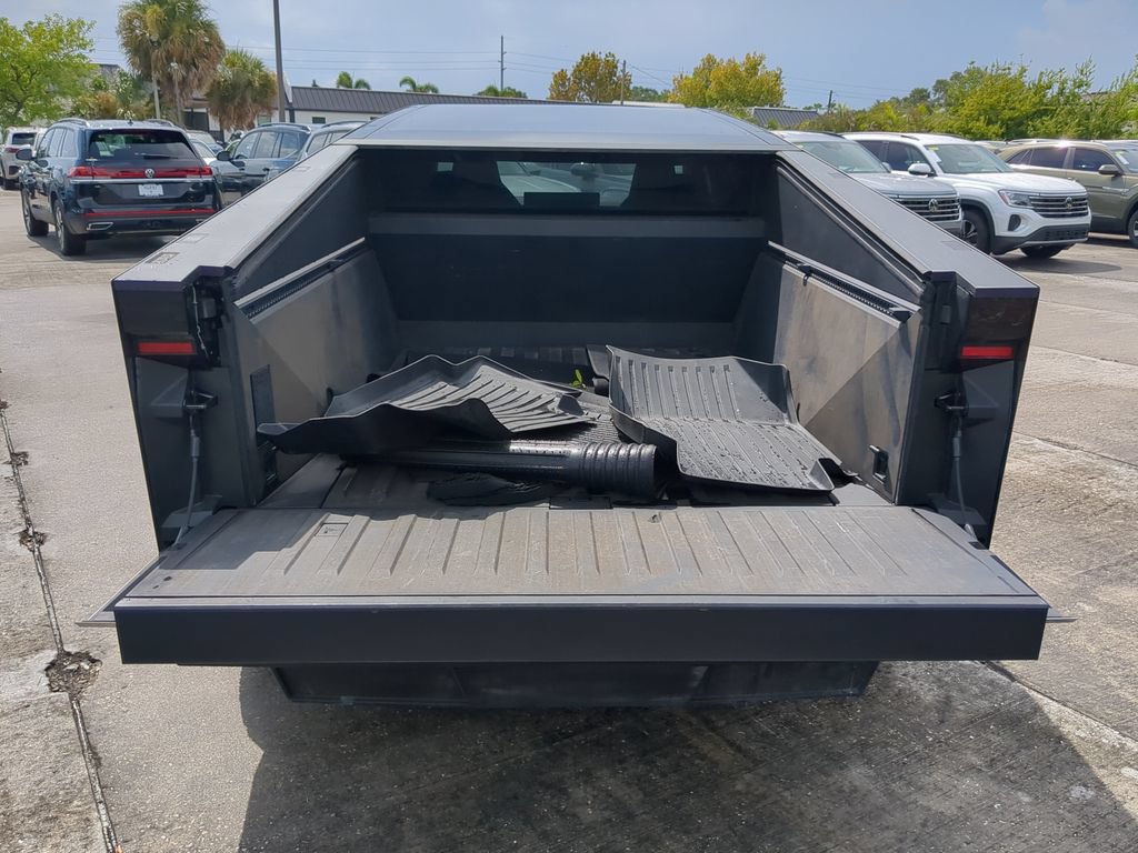 Used 2024 Tesla Cybertruck Cyberbeast AWD/4WD image 8