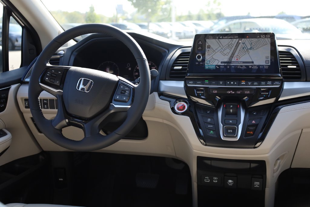 New 2026 Honda Odyssey Touring image 32