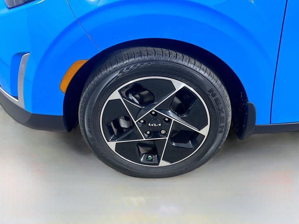 Used 2025 Kia Soul EX image 8