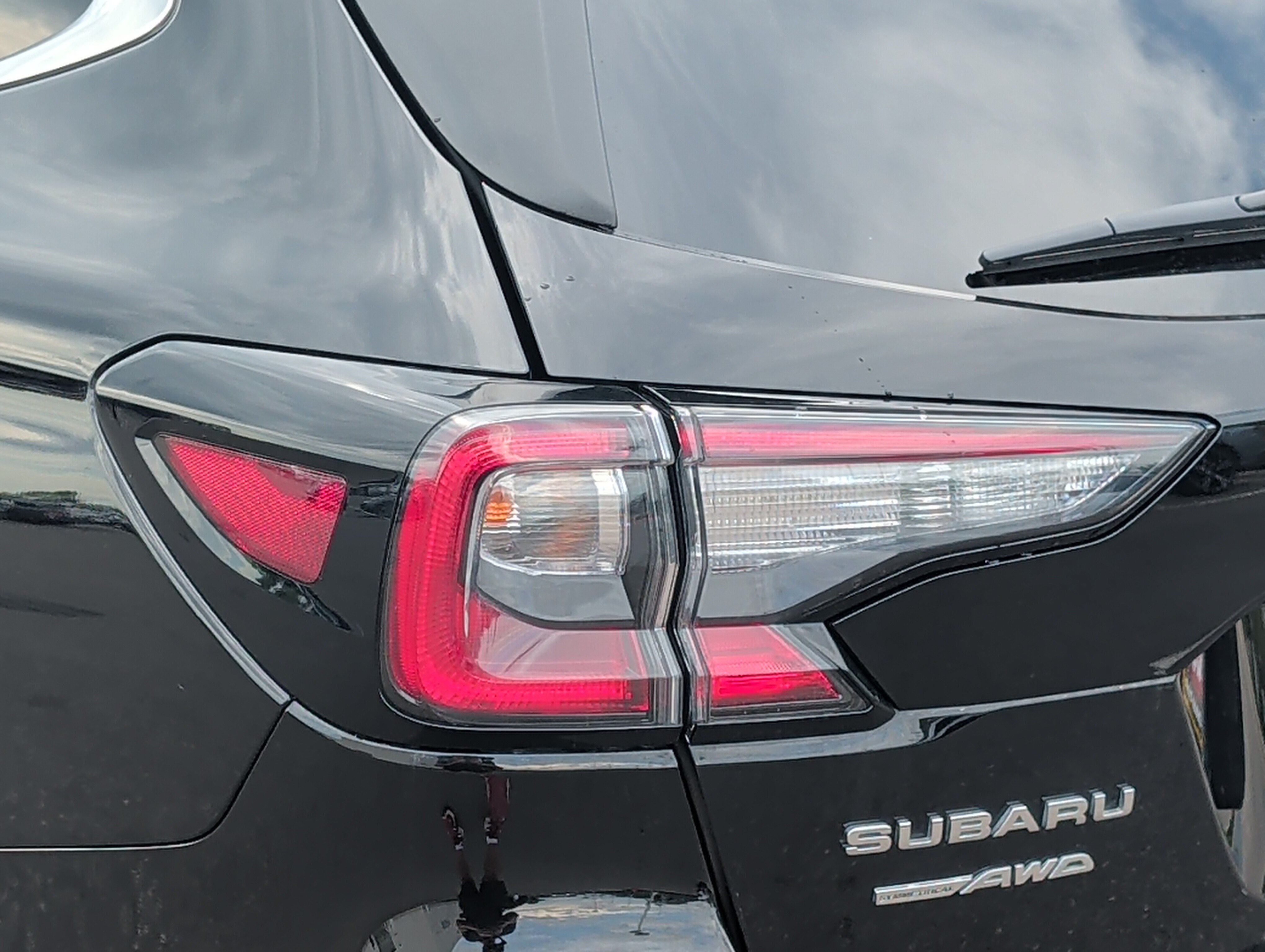 Used 2021 Subaru Outback Limited AWD/4WD image 18