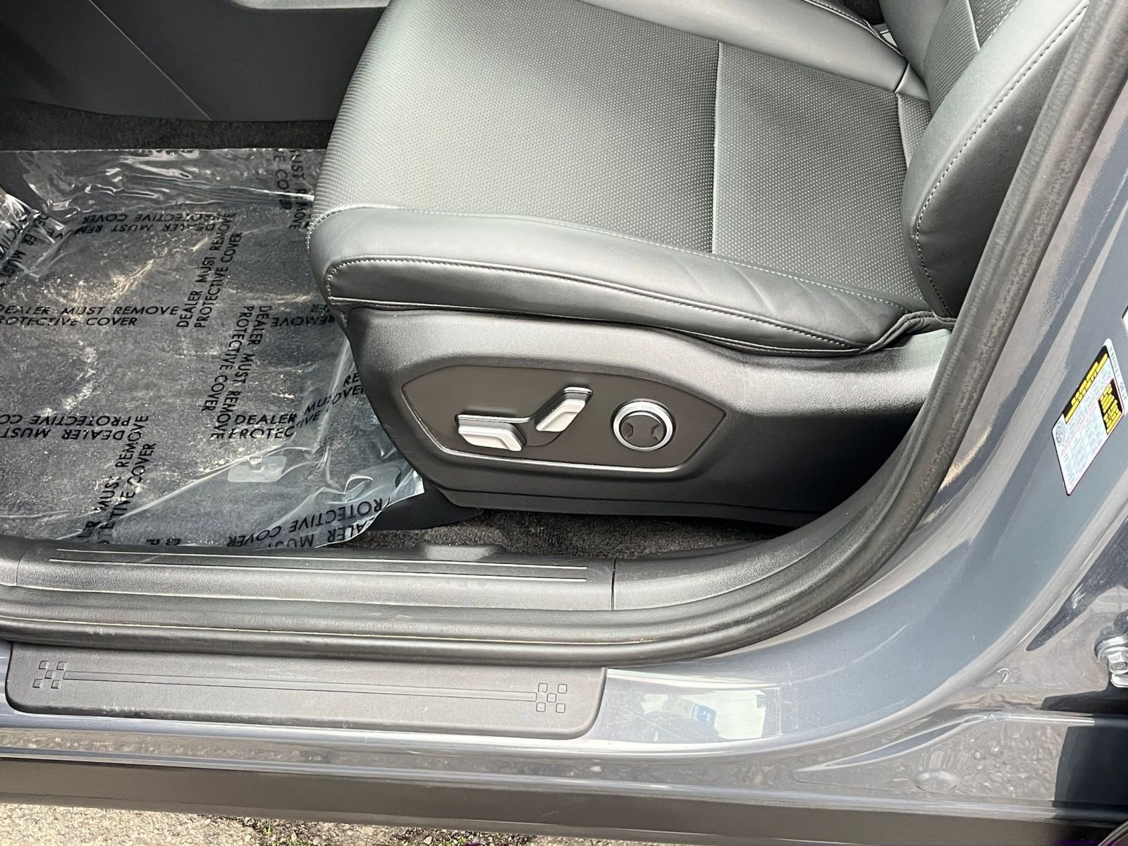 Used 2025 Hyundai Santa Fe SEL image 24