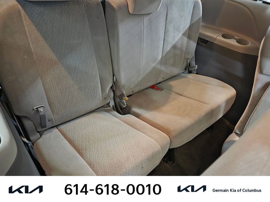 Used 2015 Toyota Sienna LE FWD image 19