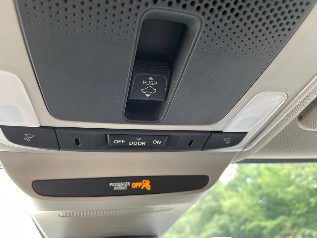 Certified 2025 Honda HR-V EX-L image 17