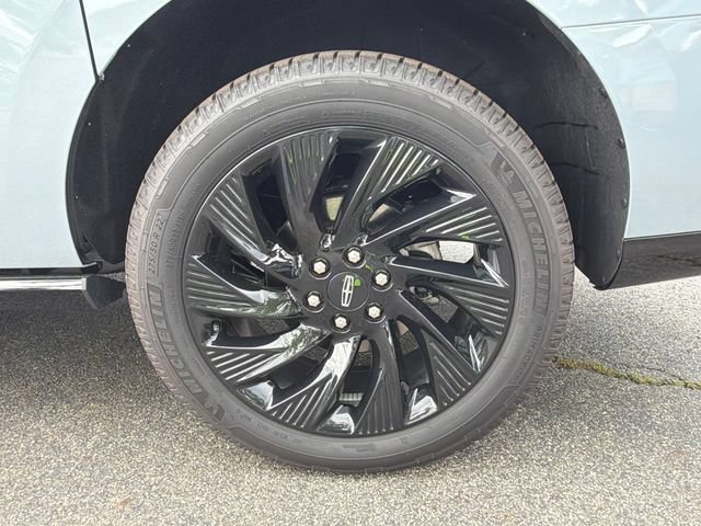 New 2025 Lincoln Navigator L Reserve w/ Jet Appearance Package AWD/4WD image 22
