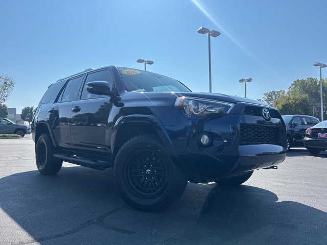 Used 2016 Toyota 4Runner SR5 Premium image 3