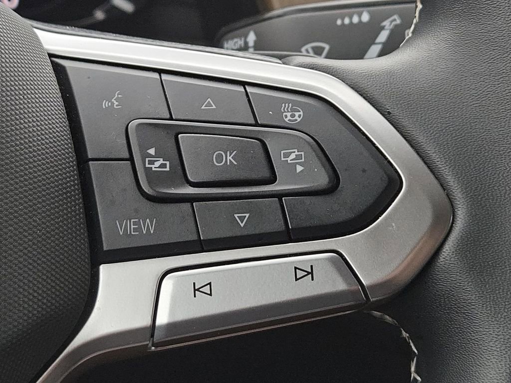 Used 2024 Volkswagen Atlas SE image 19