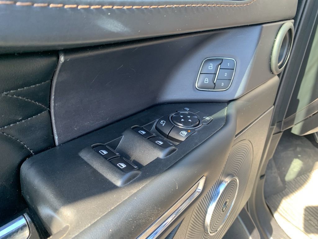 Used 2021 Ford Expedition Max Platinum AWD/4WD image 36