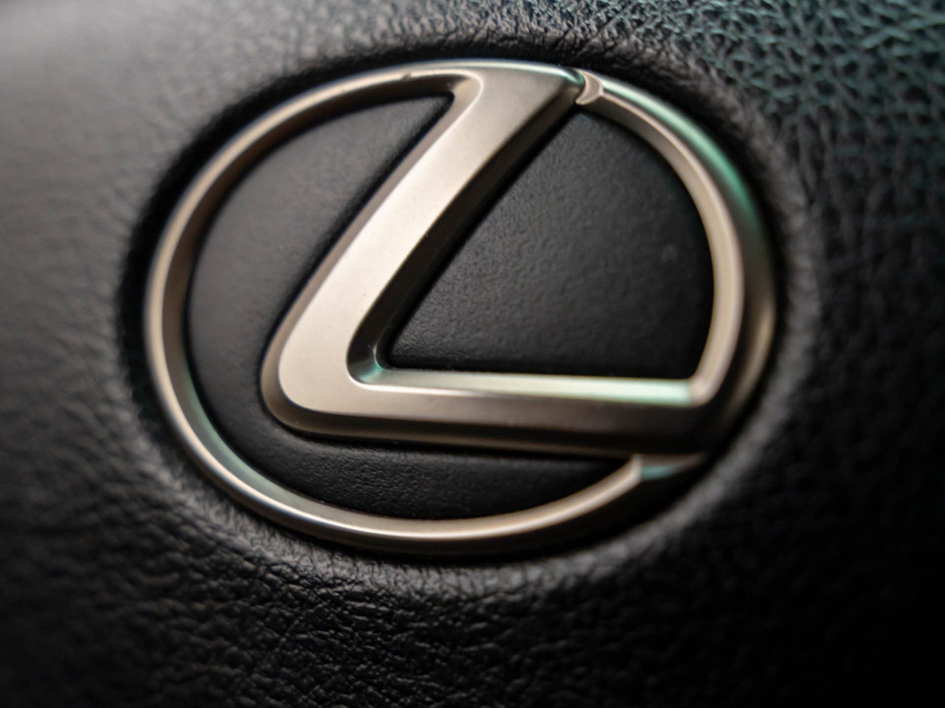 Used 2014 Lexus LX 570 4WD w/ Luxury Package image 23