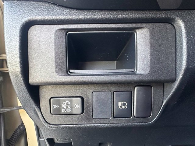 Used 2019 Toyota Tacoma SR5 RWD image 24
