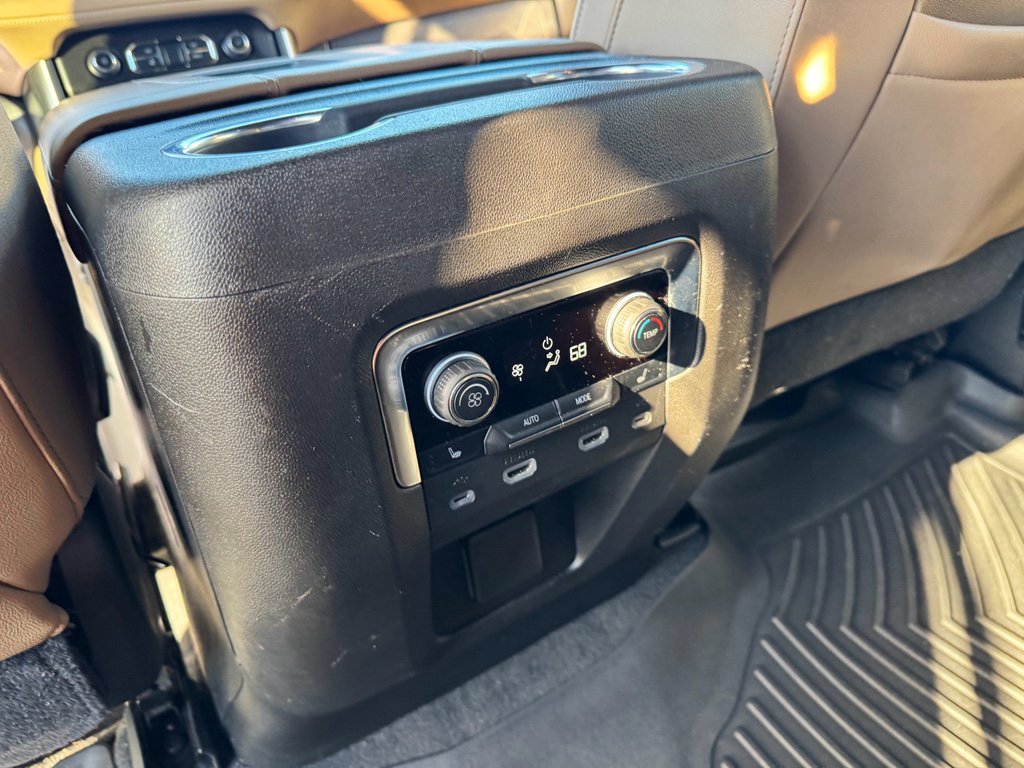 Used 2021 Chevrolet Tahoe Premier w/ Premium Package image 16