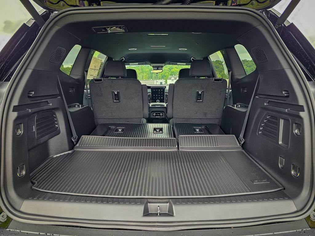 New 2026 GMC Acadia Elevation w/ LPO, Floor Liner Package AWD/4WD image 36