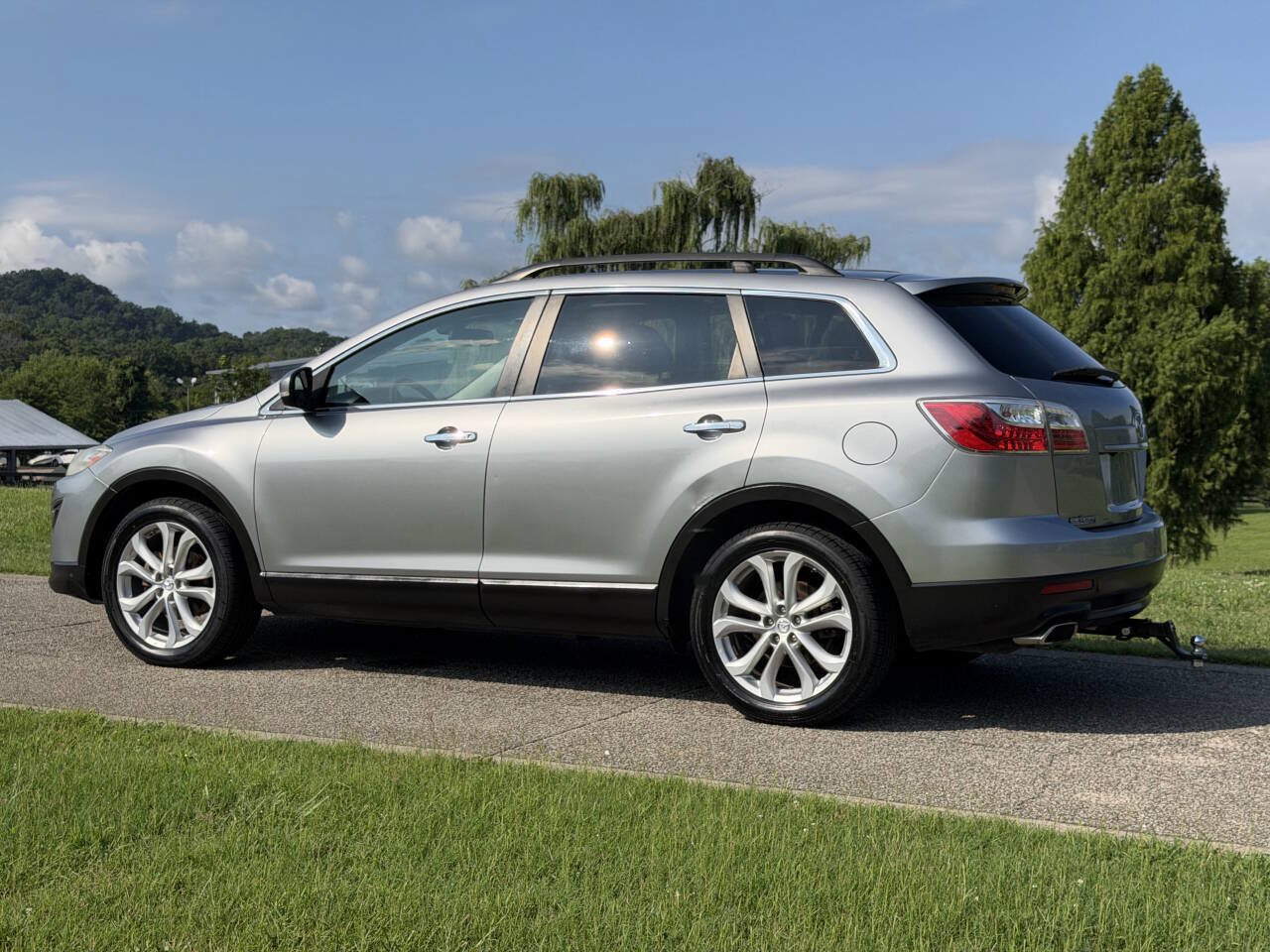 Used 2012 MAZDA CX-9 Grand Touring w/ Moonroof & Bose Audio Pkg FWD image 3