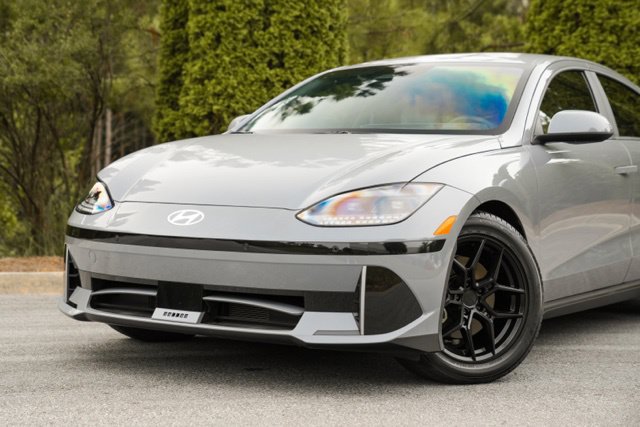 Used 2023 Hyundai Ioniq 6 SEL RWD image 2