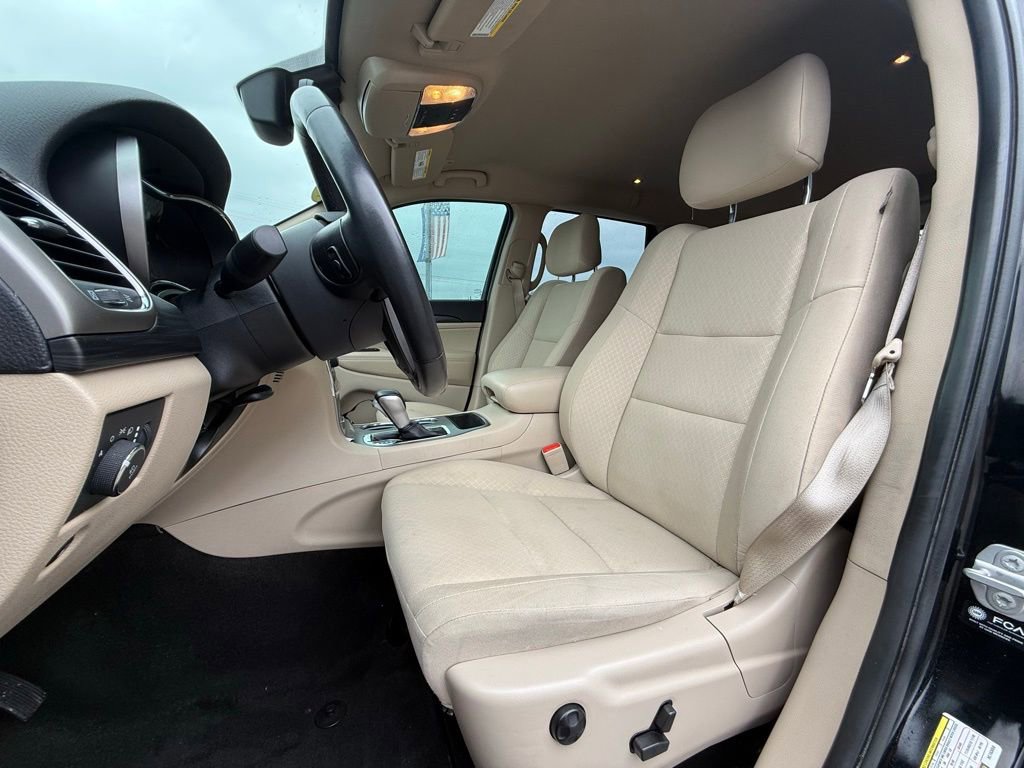 Used 2022 Jeep Grand Cherokee Laredo E w/ Security & Convenience Group AWD/4WD image 22