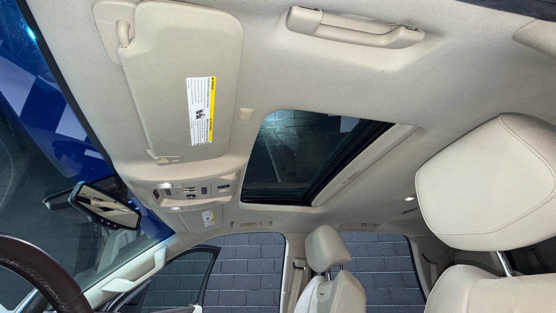 Used 2015 Cadillac Escalade Luxury image 59