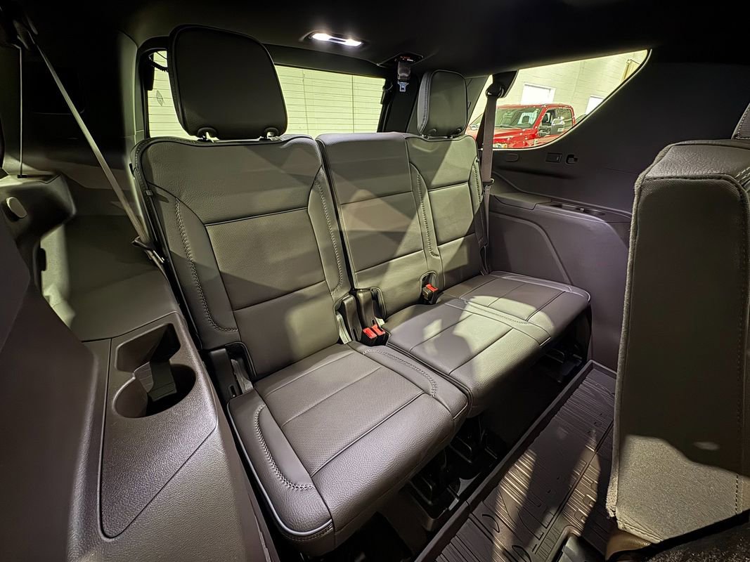 Used 2023 GMC Yukon Denali w/ LPO, Floor Liner Package AWD/4WD image 54