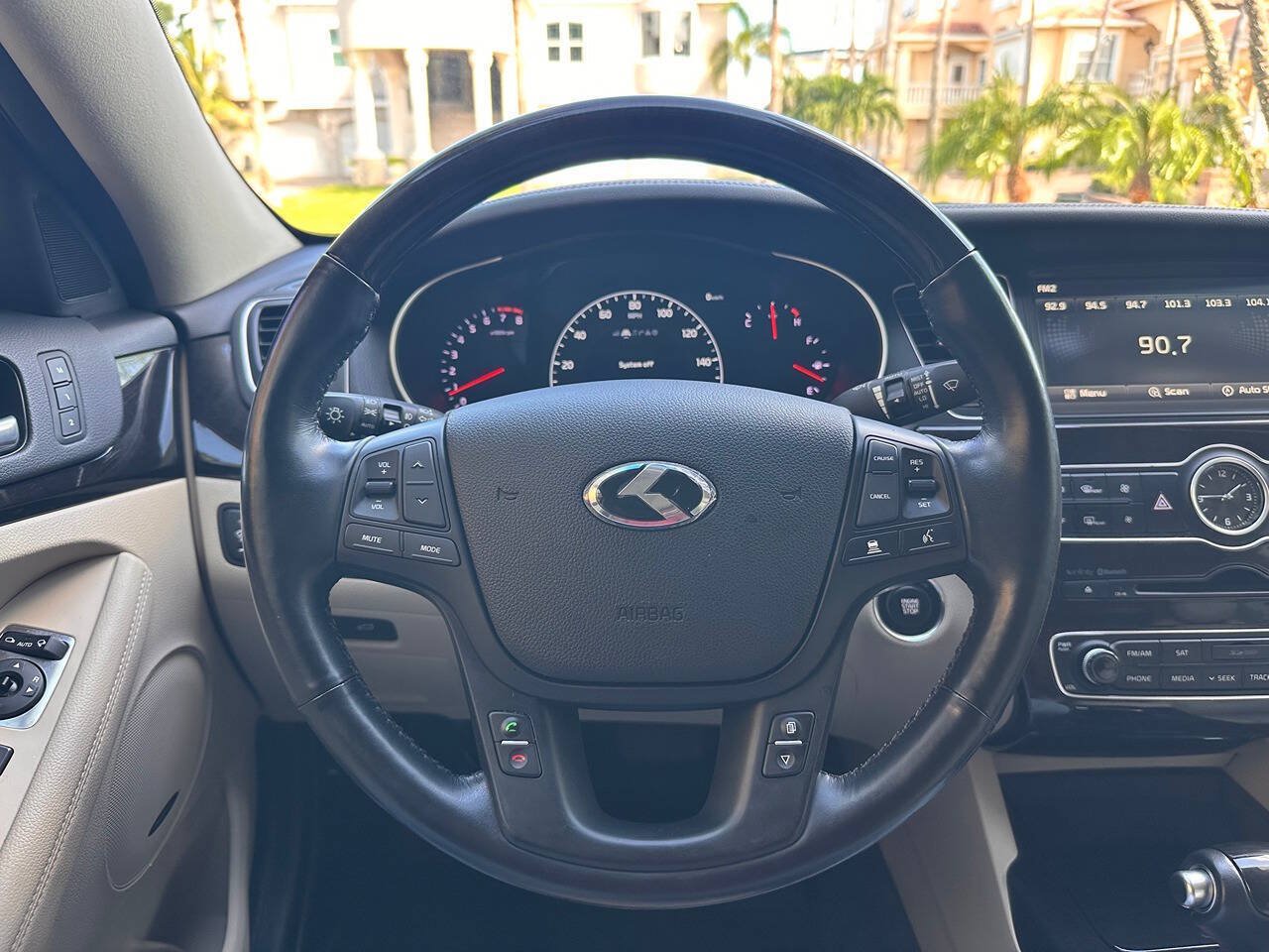 Used 2014 Kia Cadenza Premium w/ Technology Package FWD image 15