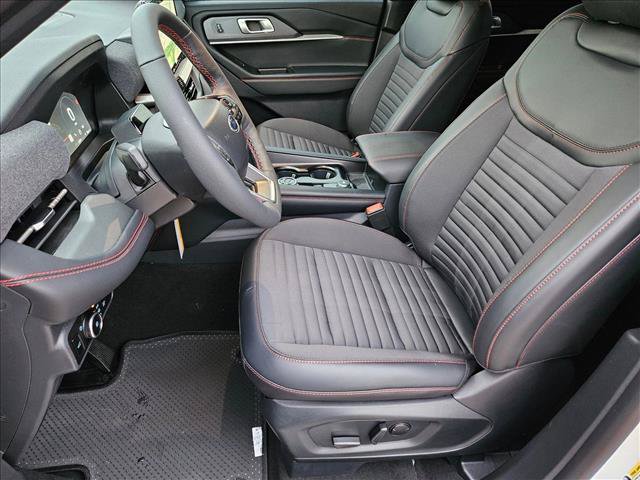 New 2026 Ford Explorer ST-Line w/ ST-Line Street Pack RWD image 4