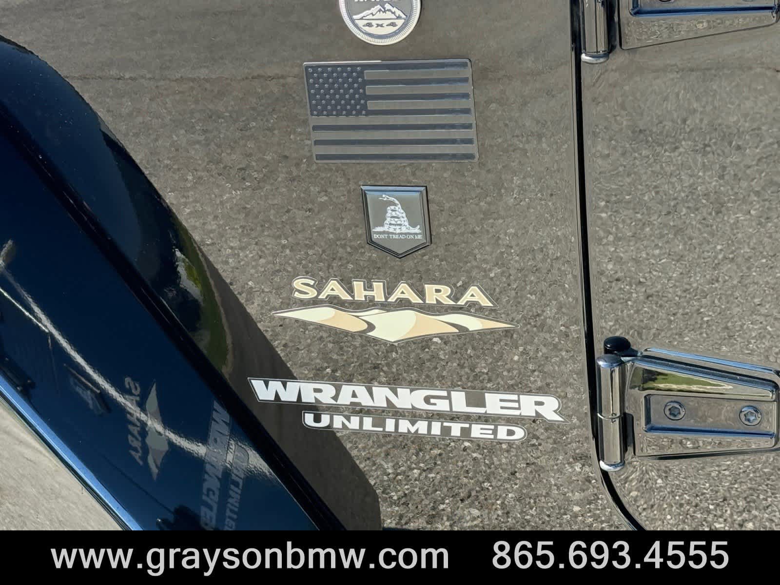 Used 2015 Jeep Wrangler Unlimited Sahara w/ Connectivity Group AWD/4WD image 10