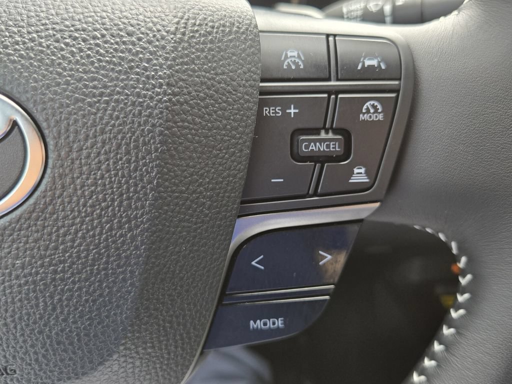 Used 2026 Toyota Camry SE FWD image 24