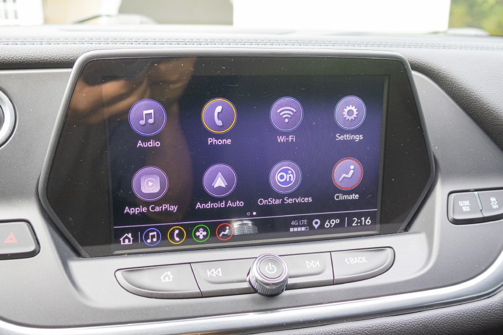 Used 2022 Chevrolet Blazer LT FWD image 17