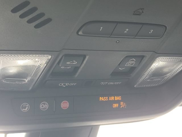 Certified 2022 Cadillac XT5 Premium Luxury w/ LPO, Floor Liner Package AWD/4WD image 25