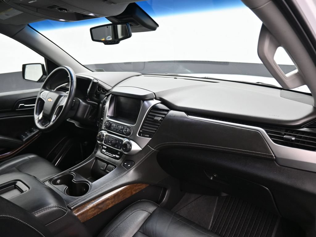 Used 2019 Chevrolet Tahoe LT w/ Luxury Package AWD/4WD image 50