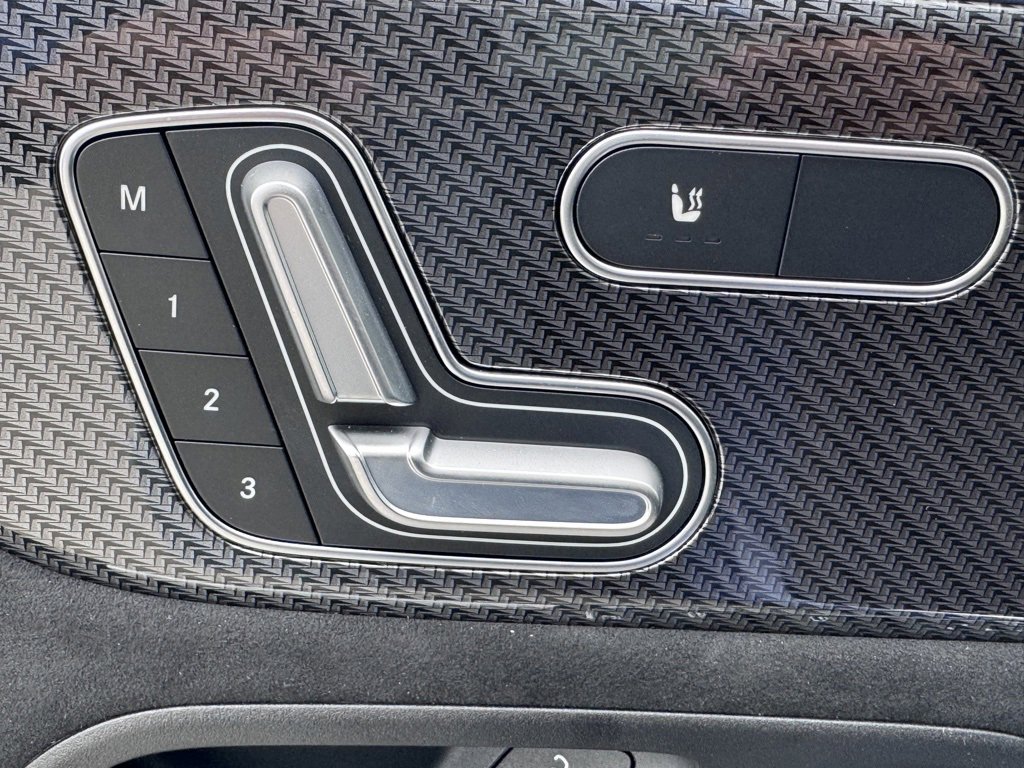 Used 2024 Mercedes-Benz GLB 250 image 18