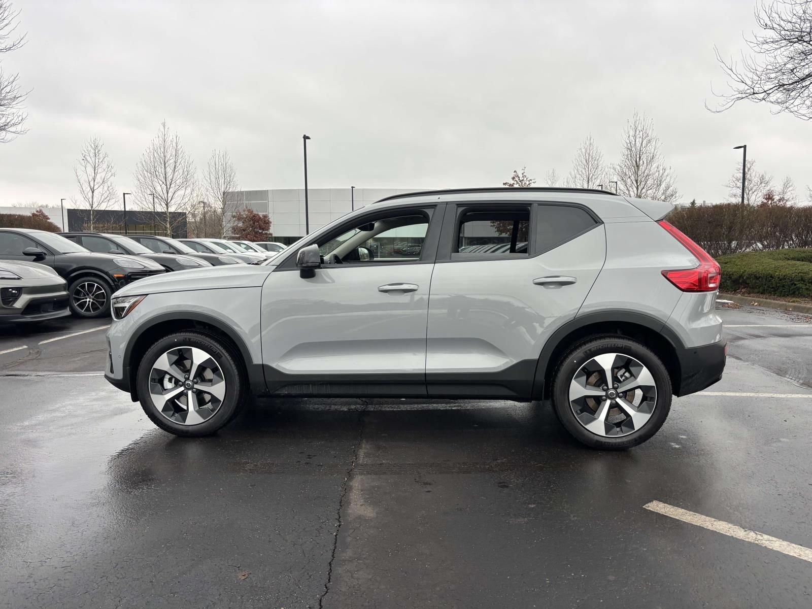 New 2026 Volvo XC40 B5 Plus w/ Protection Package Premier AWD/4WD image 4