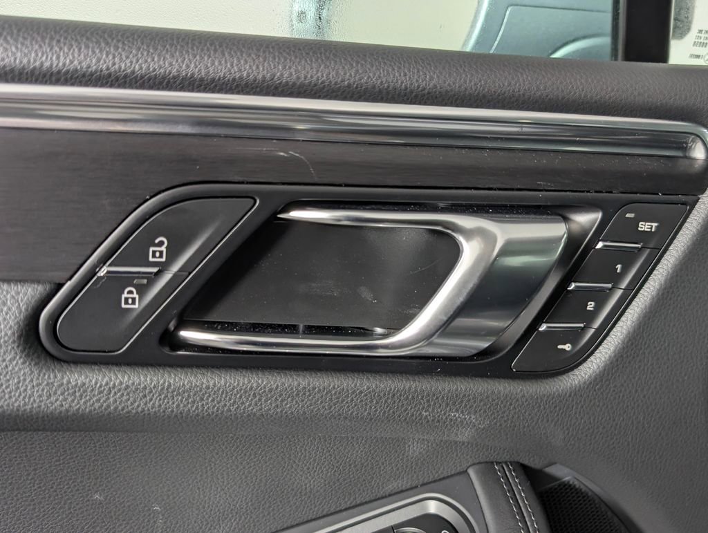 New 2026 Porsche Macan GTS image 27