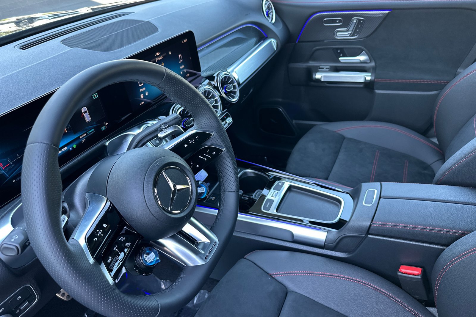 New 2026 Mercedes-Benz GLB 35 AMG AMG 35 image 10