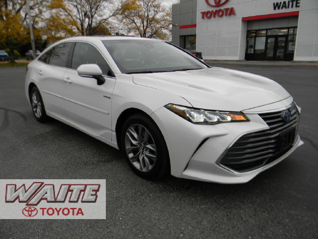 Used 2020 Toyota Avalon XLE w/ Moonroof Package FWD image 1