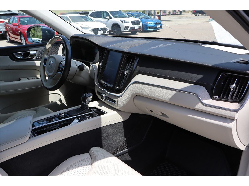 Used 2021 Volvo XC60 T5 Inscription w/ Protection Package Premier AWD/4WD image 23