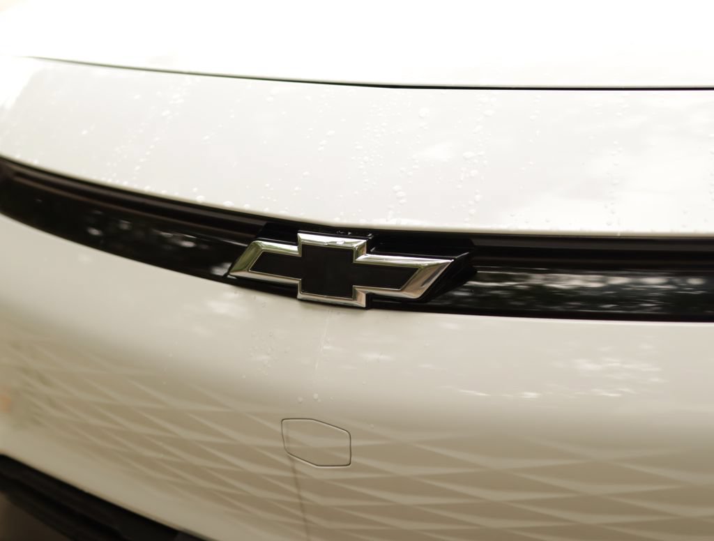 Used 2027 Chevrolet Bolt LT w/ Comfort Package FWD image 31