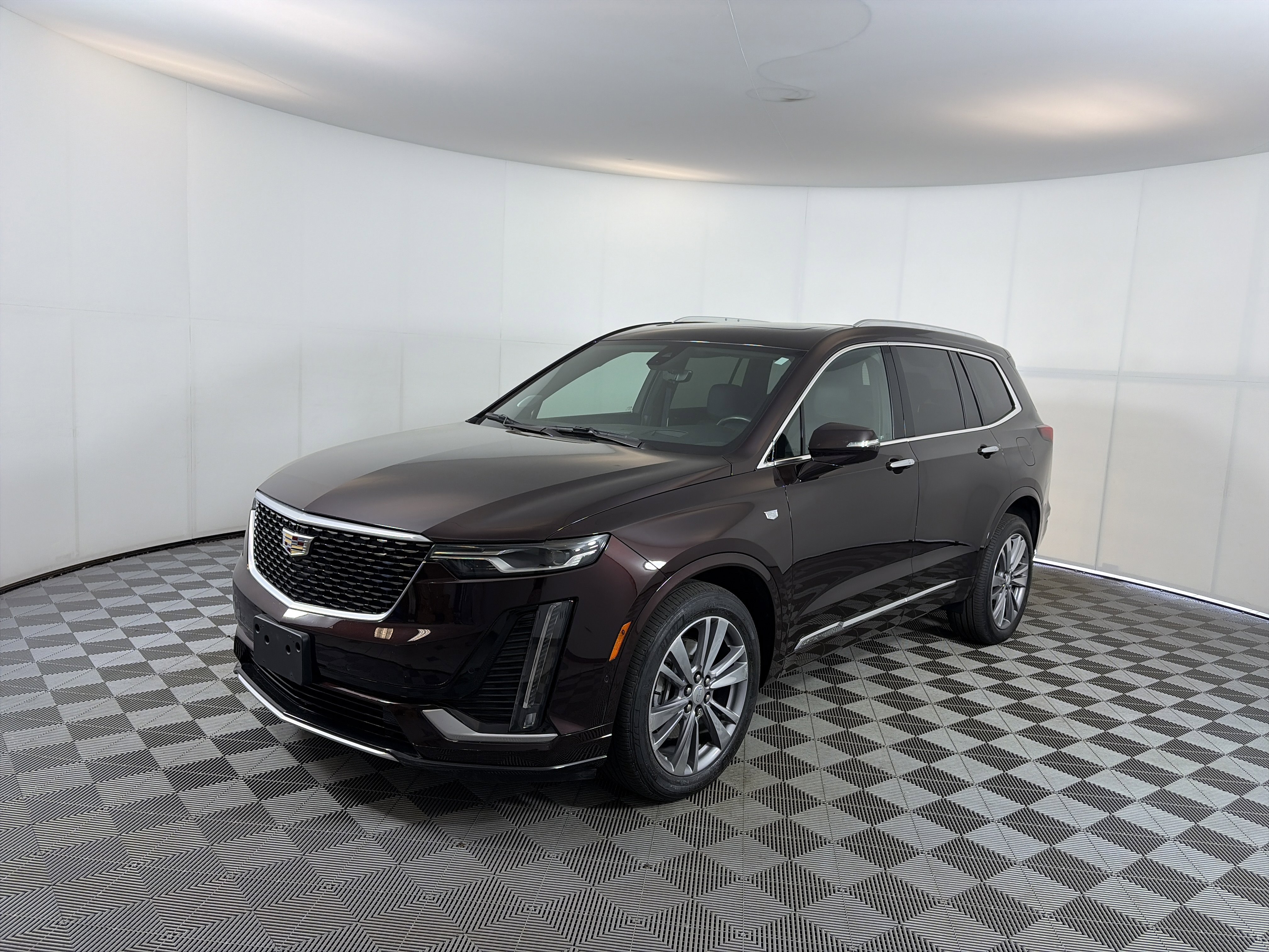 Used 2020 Cadillac XT6 Premium Luxury AWD/4WD image 2