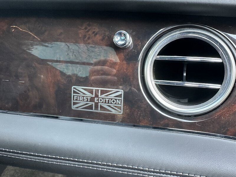 Used 2017 Bentley Bentayga image 20