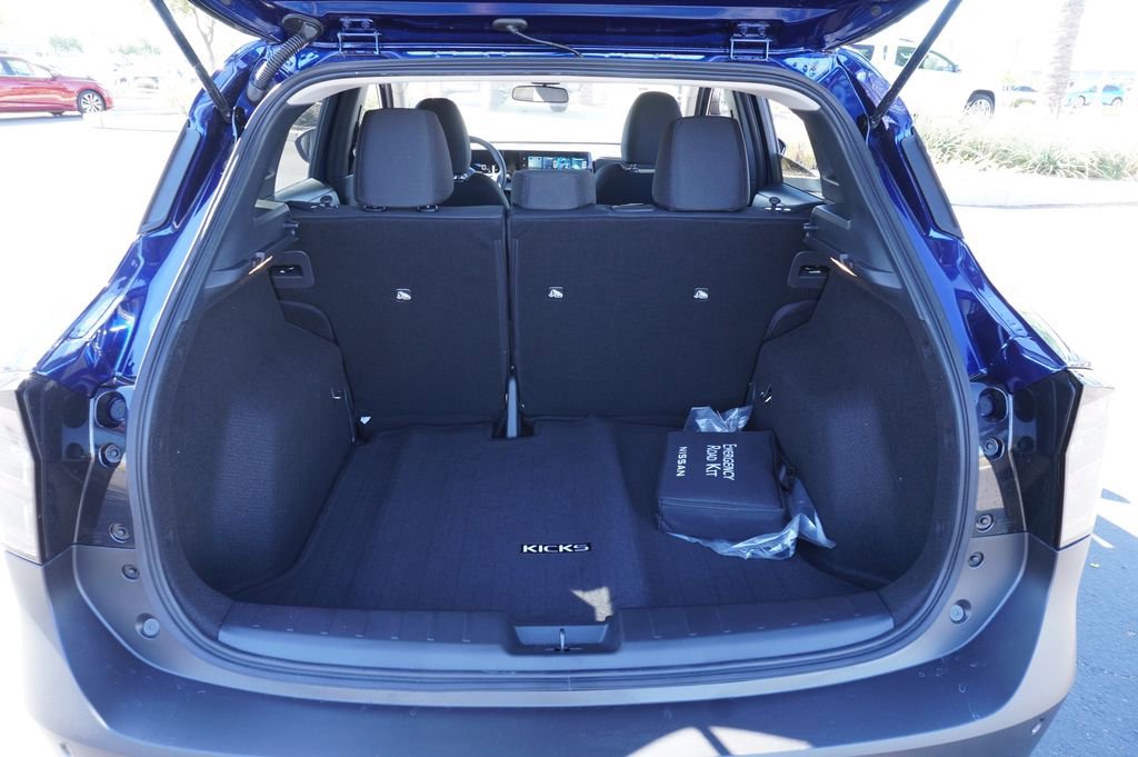 New 2026 Nissan Kicks S FWD image 8
