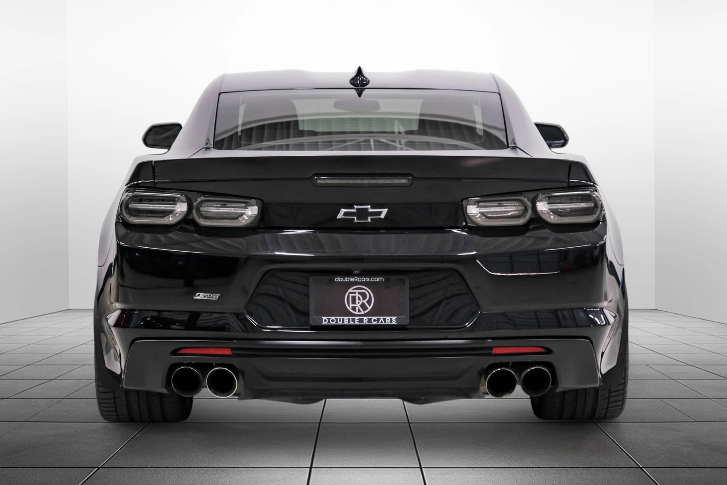 Used 2019 Chevrolet Camaro SS RWD image 9