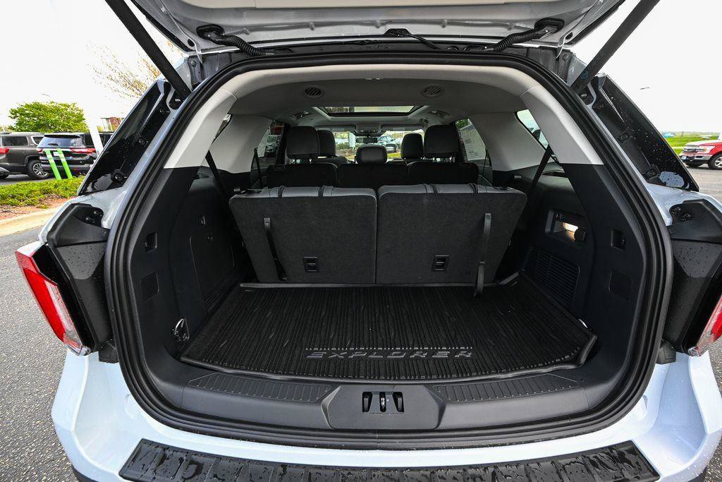 New 2026 Ford Explorer Active w/ Active Comfort Package AWD/4WD image 13
