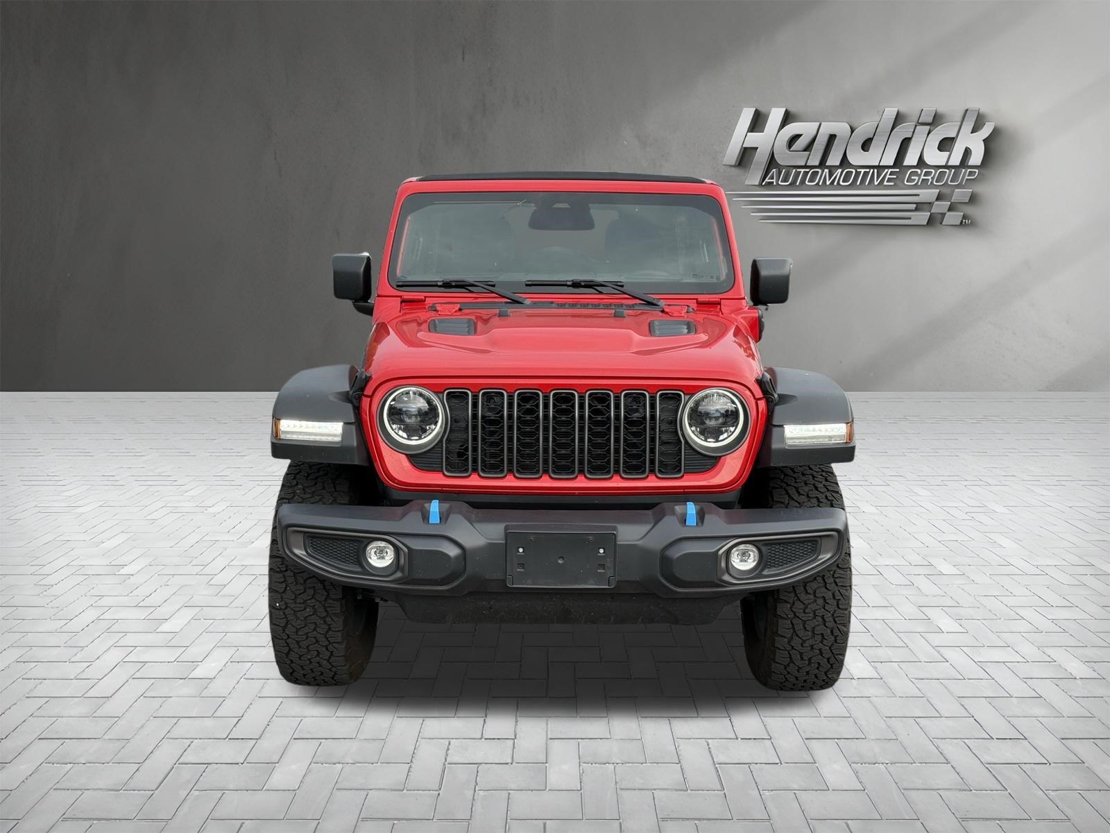 Used 2025 Jeep Wrangler Unlimited Rubicon 4xe w/ Safety Group AWD/4WD image 3