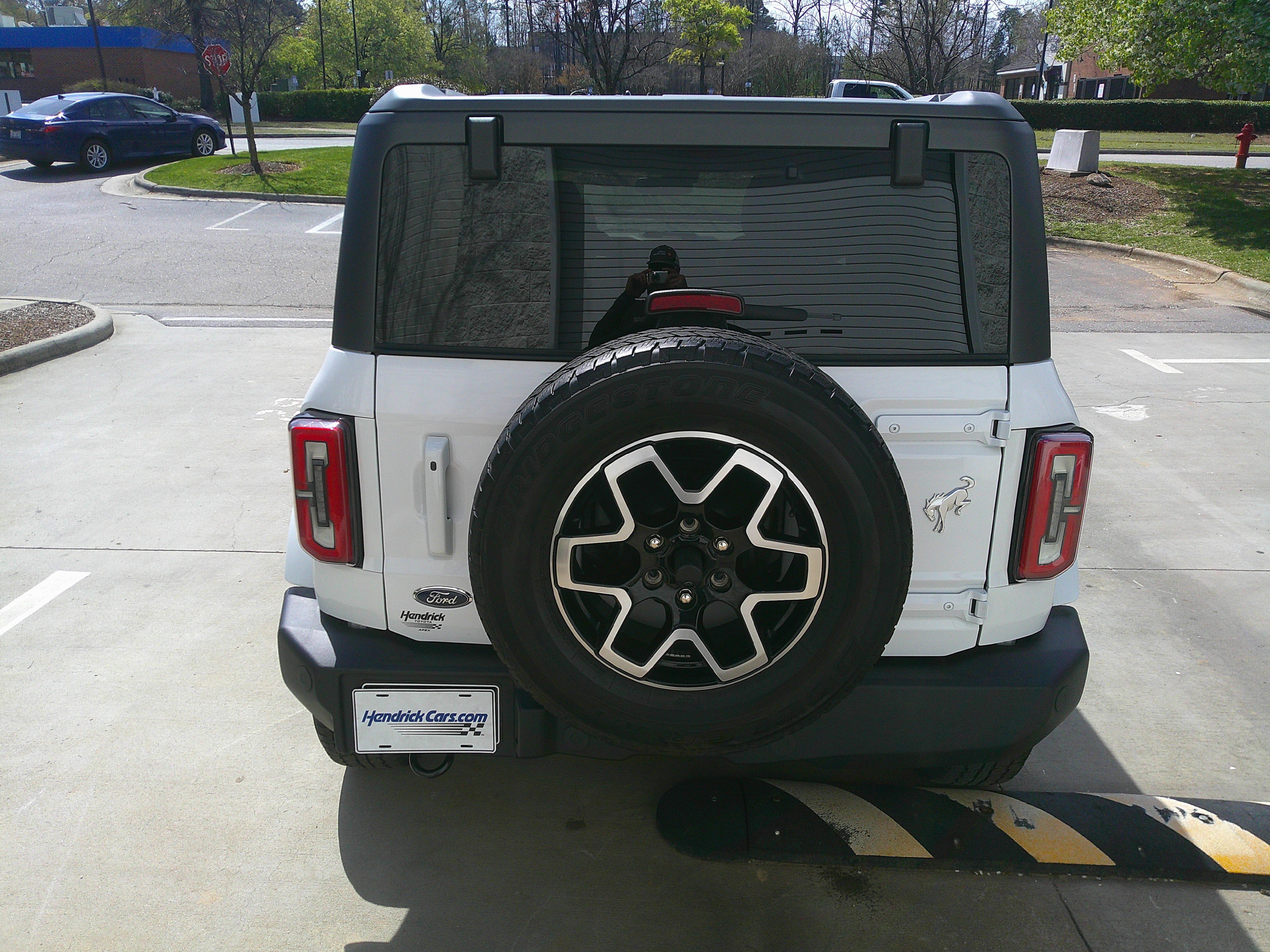 Used 2023 Ford Bronco Outer Banks image 11